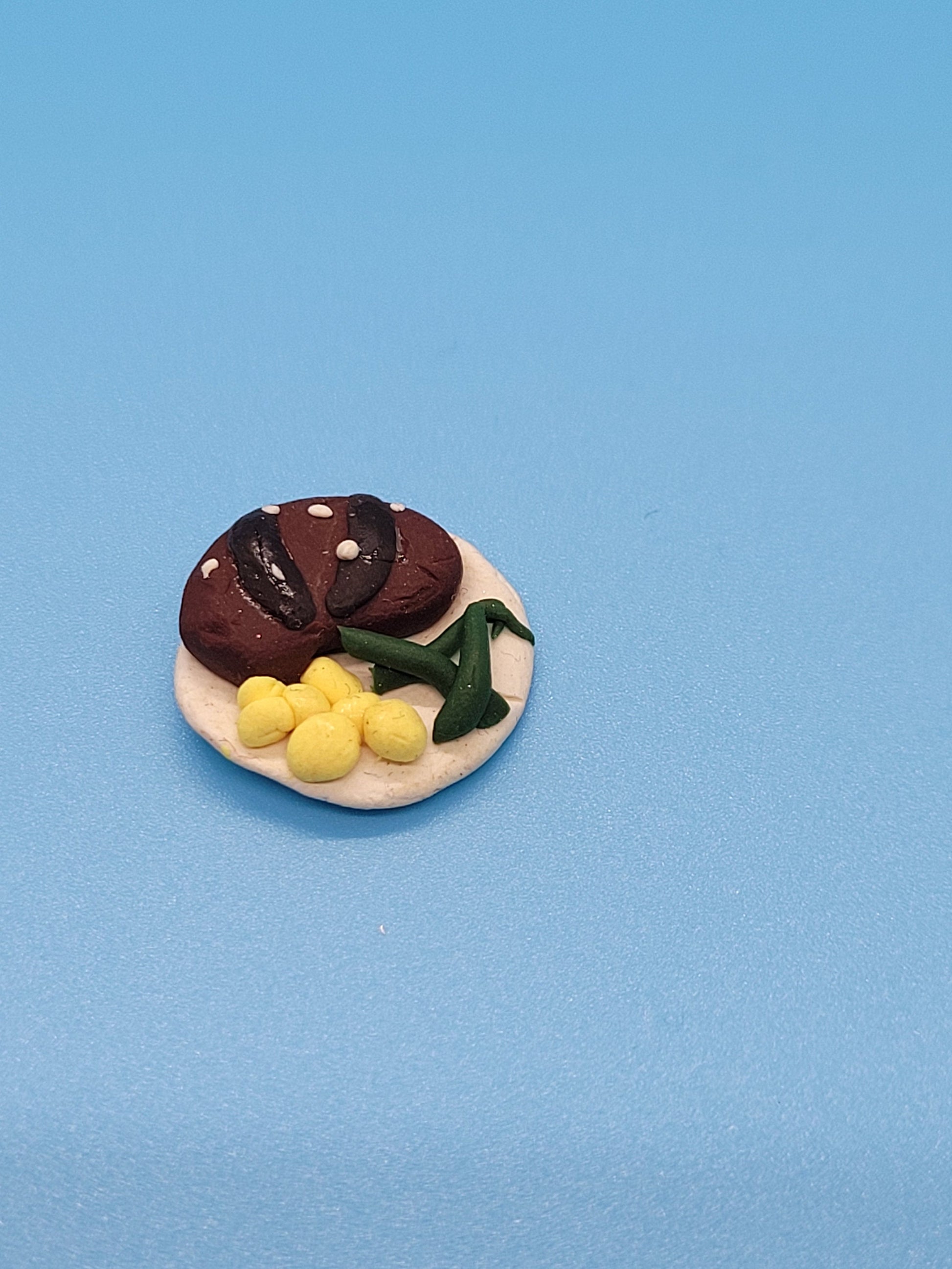Miniature Meals- DM for Customs!